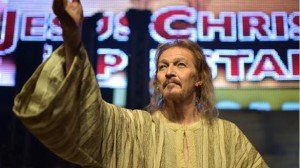 American-actor-Ted-Neeley-takes-part-in-a-rehearsal-of-the-show-Jesus-Christ-Superstar-AFP